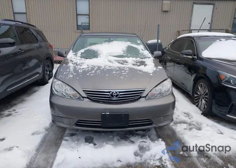 2006 Toyota Camry Le z USA, uszkodzony, nr VIN 4T1BE32K36U692617